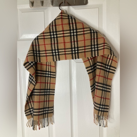 Burberry pure lambswool plaid scarf - Picture 9 of 10